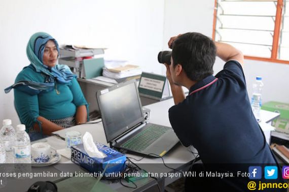 KJRI Kuching Terbitkan Dokumen Keimigrasian TKI di Malaysia - JPNN.COM