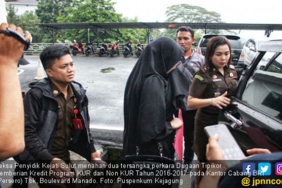 Jaksa Penyidik Kejati Sulut Tahan Dua Tersangka Kasus Korupsi - JPNN.COM