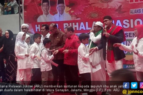 Santuni 10 Ribu Anak Yatim dan Duafa, ARJ Bakal Kawal Program Jokowi - JPNN.COM