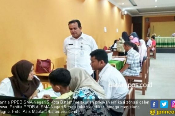 Anak Tak Diterima di Sekolah Dekat Rumah, Orang Tua Protes PPDB Sistem Zonasi - JPNN.COM