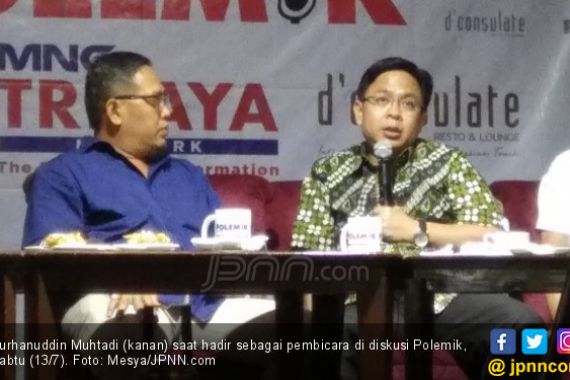Burhanuddin: Pertarungan di Munas Golkar Tergantung Arah Lirikan Mata Jokowi - JPNN.COM