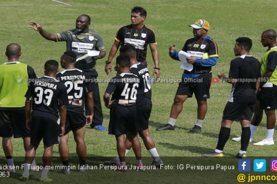 Persebaya vs Persipura: Tendangan Bebas Bisa Jadi Kunci - JPNN.COM