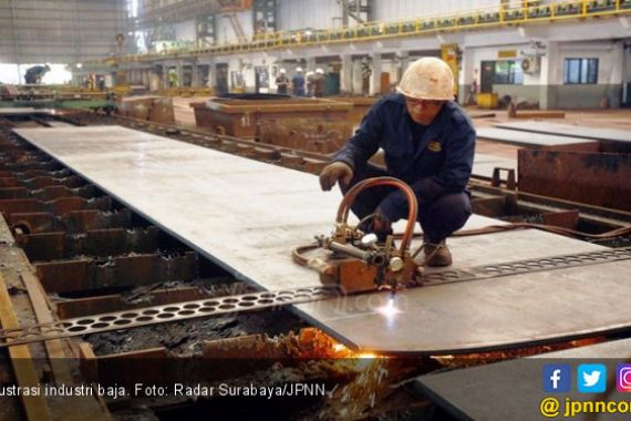 Indonesia Banjir Baja Impor dari China, Ratusan Ribu Karyawan Terancam PHK - JPNN.COM