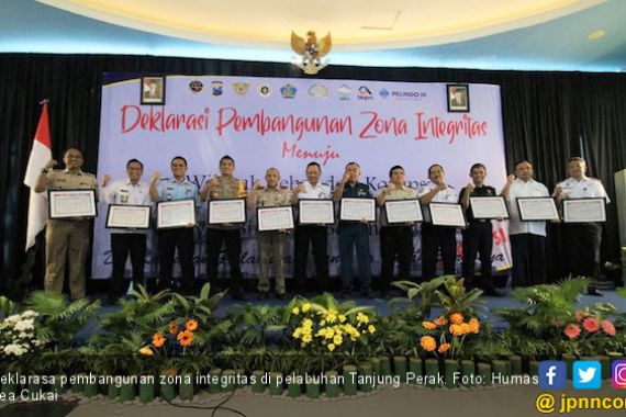 Bea Cukai Tanjung Perak Deklarasikan Zona Integritas Wilayah Bebas Korupsi - JPNN.COM