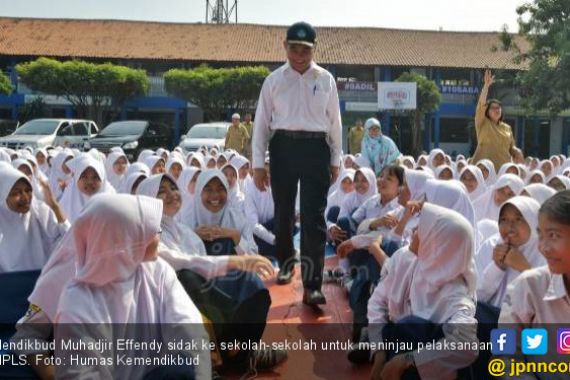 Mendikbud Pengin Kekurangan Jumlah Guru Cepat Dituntaskan - JPNN.COM