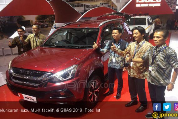 Isuzu Mu-X Facelift Terlihat Lebih Segar, Selama GIIAS 2019 Ada Diskon Harga - JPNN.COM
