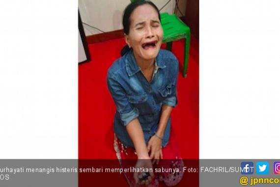 Nurhayati Menangis Histeris Saat Tertangkap Selundupkan Sabu ke Rutan - JPNN.COM