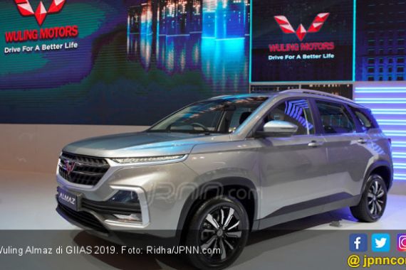Wuling Almaz Jadi Mobil Favorit Pengunjung GIIAS 2019 - JPNN.COM