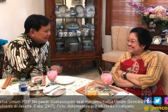 Bhimma Honorer K2: Tak Mungkin Pak Prabowo Bertemu Megawati Tidak Ada Maksudnya - JPNN.COM