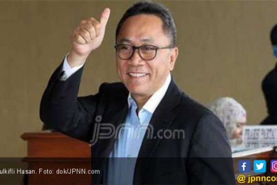 Pantun Ketua MPR untuk Jokowi di Sidang Tahunan, Kode Keras? - JPNN.COM