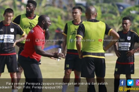 Jacksen Tiago Pastikan Pemain Persipura Tetap Jalani Latihan saat Ramadan - JPNN.COM