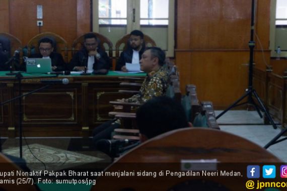 Bupati Nonaktif Pakpak Bharat Divonis 7 Tahun Penjara, Keluarga: Puas Kalian Sekarang! - JPNN.COM