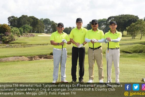 Panglima TNI Olahraga Golf Bersama Pangab Singapura - JPNN.COM