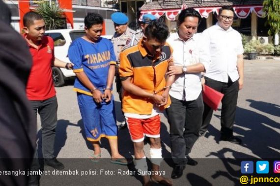 Berusaha Kabur, Tersangka Jambret Ditembak Polisi - JPNN.COM