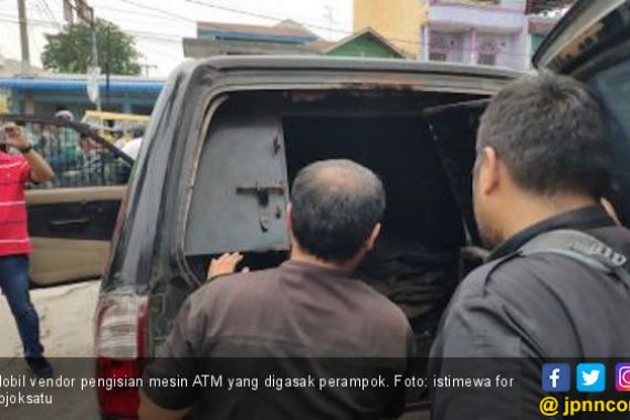 Pelaku Perampokan Mobil Vendor Pengisi Mesin ATM Berhasil Dibekuk - JPNN.COM