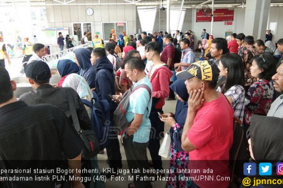 Listrik Padam Serentak, KRL Jabodetabek Tak Bisa Beroperasi - JPNN.COM