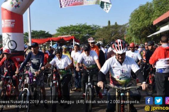 Ribuan Pesepeda Ikuti Gowes Nusantara Cirebon - JPNN.COM