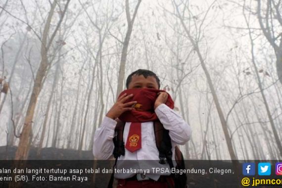 TPSA Terbakar, Asap Kepung Tiga Kecamatan di Cilegon - JPNN.COM