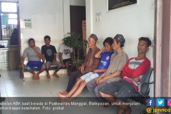 KM Aviat Samudra Tenggelam, 12 Kru Terombang-ambing di Perairan Lombok - JPNN.COM