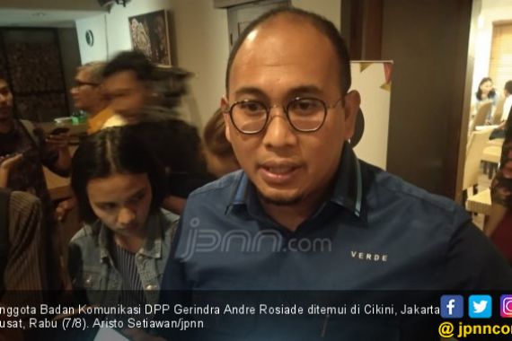 Prabowo Berangkat, Didampingi Dua Waketum Gerindra - JPNN.COM