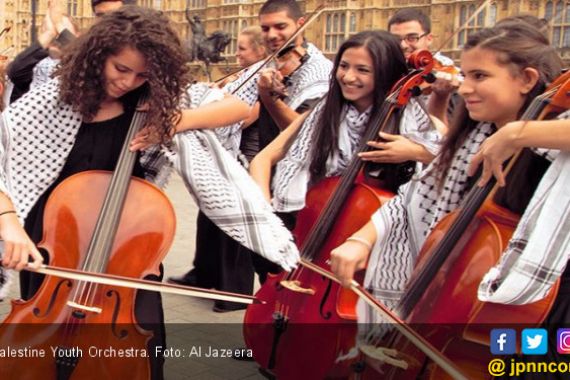 Palestine Youth Orchestra Melawan Lewat Seni - JPNN.COM