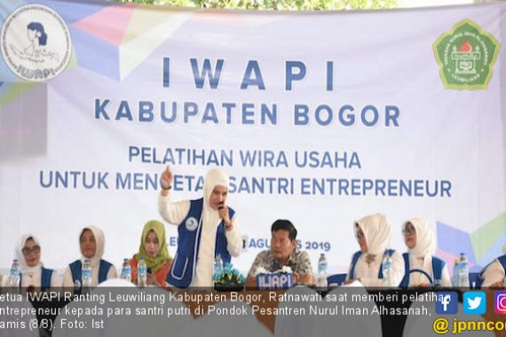 IWAPI Dorong Santri Jadi Pengusaha Sukses - JPNN.COM