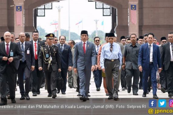 Di Depan Jokowi, Mahathir Tegaskan Siap Melawan Uni Eropa - JPNN.COM