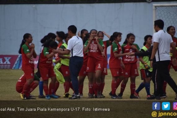 Goal Aksi Angkat Trophy Perdana Piala Menpora Putri U-17 - JPNN.COM