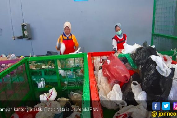 KLHK Terus Kembangkan Kantong Plastik Ramah Lingkungan - JPNN.COM