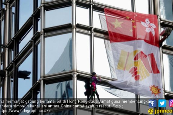 China Menuntut Loyalitas, PNS Hong Kong Dipaksa Bersumpah - JPNN.COM