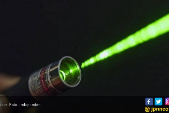 Laser Jadi Senjata Andalan Demonstran Hong Kong - JPNN.COM