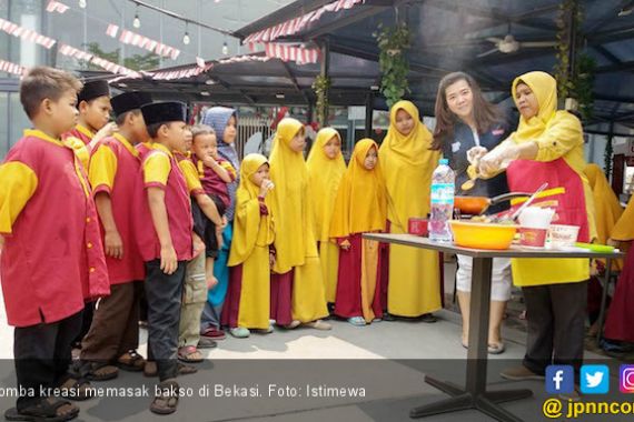 Bakso Sumber Selera Hibur Anak Yatim di Acara Pesta Rakyat - JPNN.COM