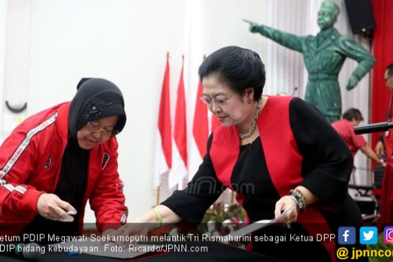 Profil Tri Rismaharini, dari Kasi, Kadis, Wali Kota, hingga Menteri era Jokowi - JPNN.COM