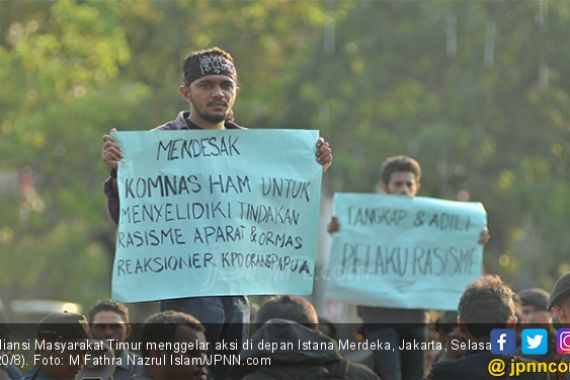 Massa di Depan Istana Merdeka Minta Ketegasan Jokowi soal Kasus Papua - JPNN.COM