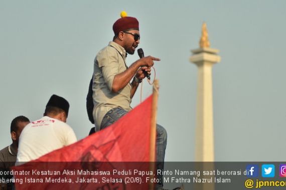 Massa di Depan Istana Merdeka Minta Jokowi Terbitkan Perppu Antirasisme - JPNN.COM