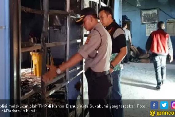 Kantor Dishub Kota Sukabumi Terbakar, Ini Penyebabnya - JPNN.COM