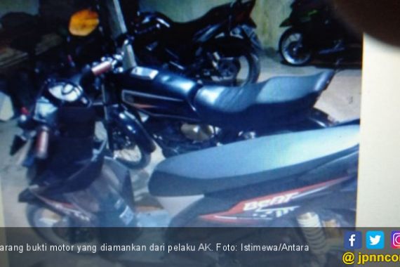 Modus AK Benar-Benar Cerdik Mencuri Motor - JPNN.COM