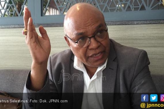 Presiden Dapat Membekukan Sementara Aktivitas Pimpinan KPK Agus Rahardjo Cs - JPNN.COM