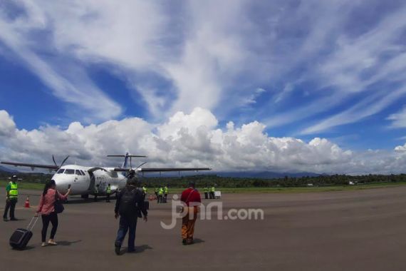 Jumlah Penumpang Pesawat Meningkat, Banyak Warga yang Tinggalkan Papua - JPNN.COM