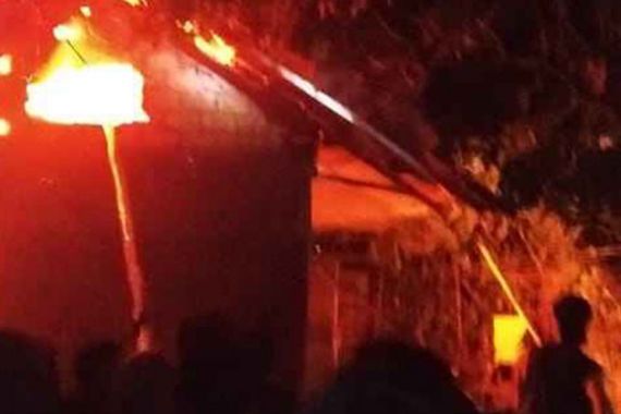 Empat Rumah di Bogor Terbakar - JPNN.COM