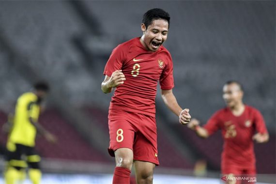 Indonesia vs Malaysia: Evan Dimas Waspada Bola Mati Harimau Malaya - JPNN.COM