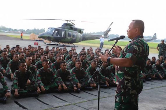 Tentara Langit Dapat Pengarahan Jelang Terjun di Jayapura dan Wamena - JPNN.COM