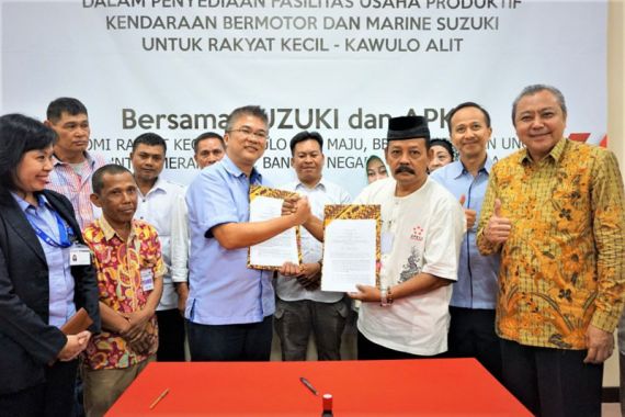 Keren! Pedagang Kaki Lima Dapat Penawaran Khusus Beli Motor dan Mobil Suzuki - JPNN.COM