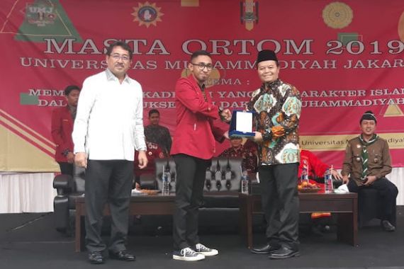 Hidayat MPR Dorong Mahasiswa Berperan Dalam Kebangkitan Bangsa - JPNN.COM