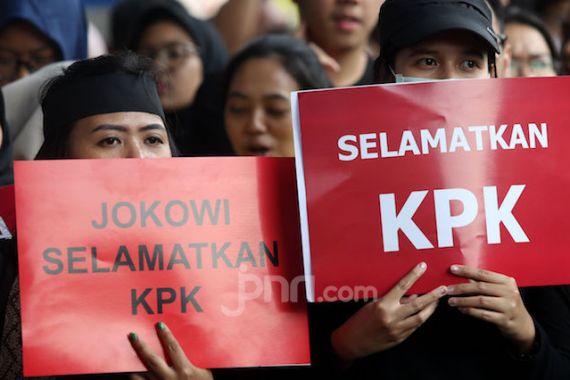 Semoga Pemerintahan Presiden Jokowi Tak Membunuh KPK - JPNN.COM