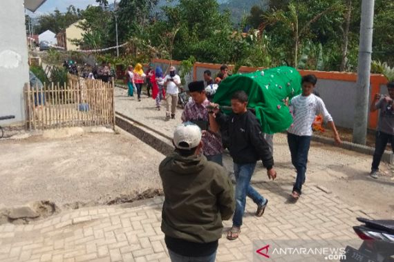 Mantan Suami Vina Garut yang Ikut dalam Video Asusila Meninggal Dunia - JPNN.COM