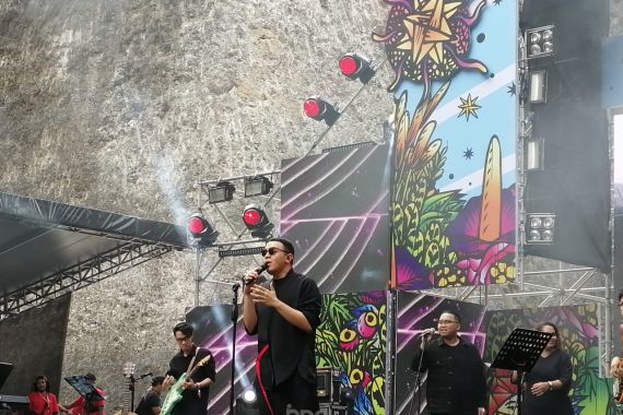 Tulus Dapat Kesempatan Langka saat Tampil di Soundrenaline 2019 - JPNN.COM