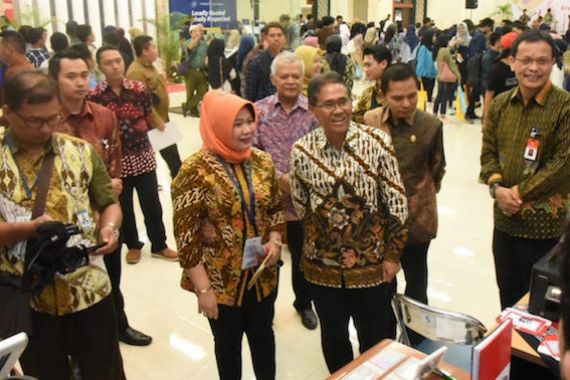 Stan MPR Hadir di Festival Konstitusi dan Antikorupsi di UGM Yogyakarta - JPNN.COM