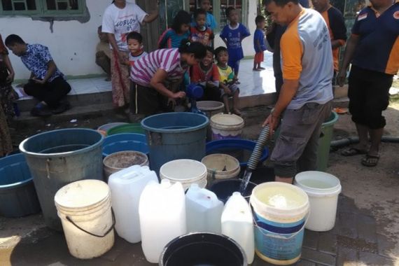 Krisis Air Bersih di Lebak Meluas Hingga 16 Kecamatan - JPNN.COM