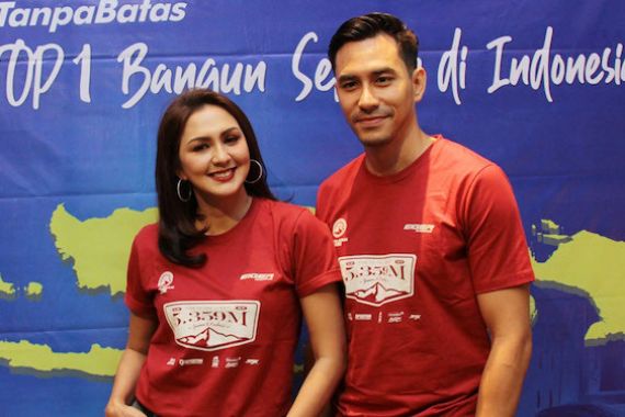 Donna Agnesia dan Anaknya Dilarikan ke Rumah Sakit, Mohon Doanya - JPNN.COM